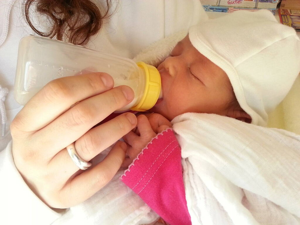 How To Take Care Of Your Child At Night? 2 baby 105063 1280