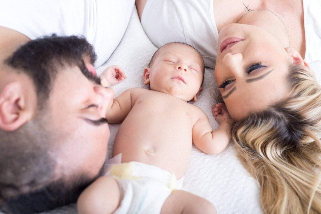 How To Take Care Of Your Child At Night? 4 family 2610205 1280