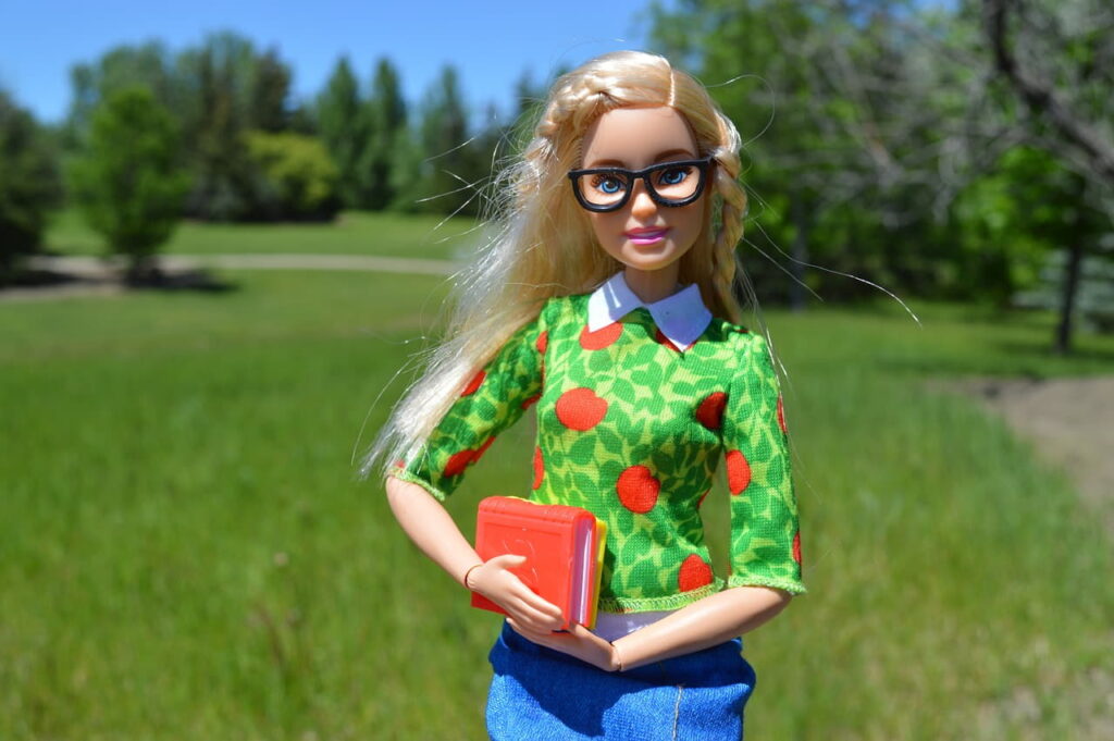 Best Educational Toys For Your Children 3 barbie 1436476 1280