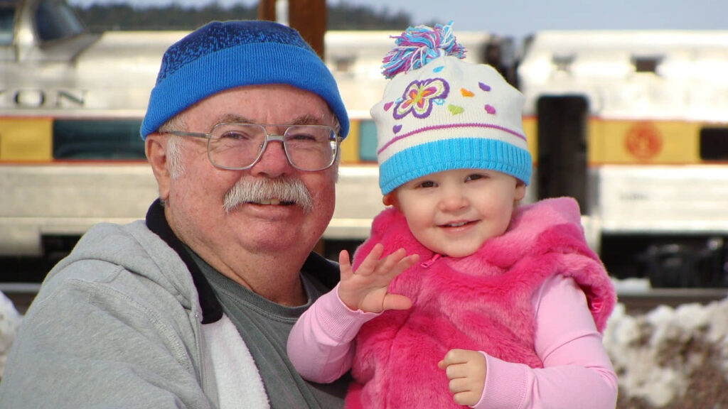 10 Good Manners That Will Make Your Child Awesome 2 grandpa 2043587 1280