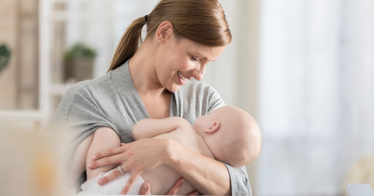 Essential Breastfeeding Tips for New Moms 10 Essential Breastfeeding Tips for New Moms