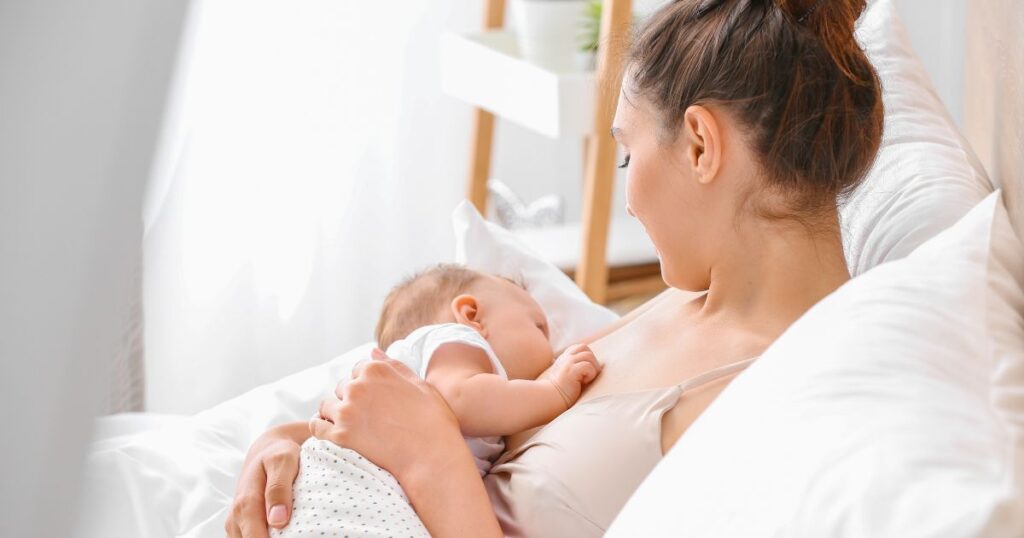 Essential Breastfeeding Tips for New Moms 5 Maintain breastfeeding time